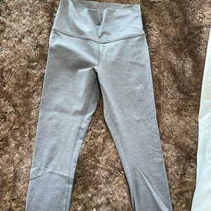 Lululemon Gray 3/4 length leggings